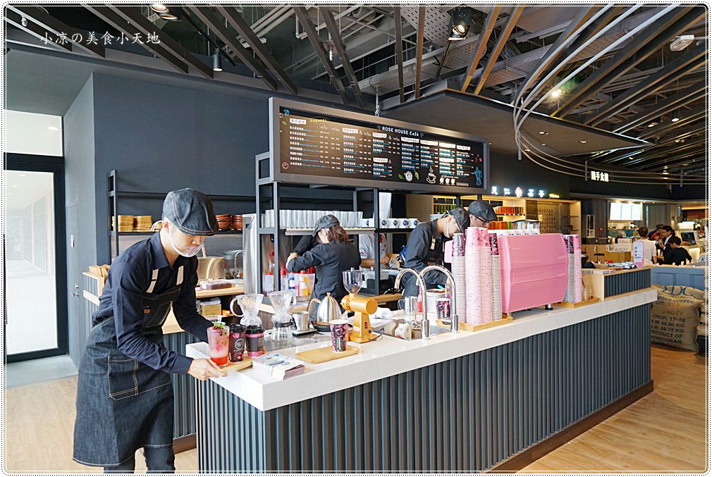 古典玫瑰園最新品牌ROSE HOUSE CAFE海景咖啡廳，海景＋夢幻甜點特厚三層舒芙蕾鬆餅，女孩兒的最愛！(三井Outlet誠品生活2樓