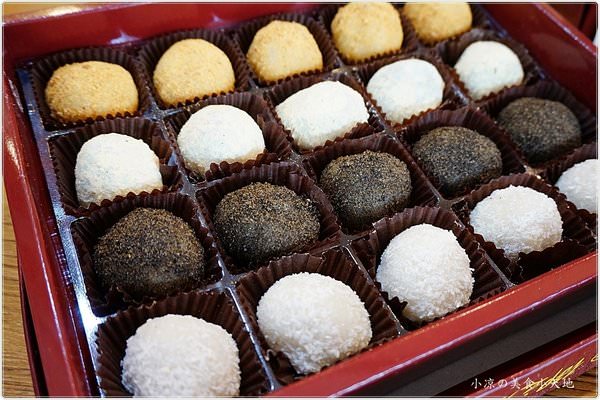 台中 豐原區 御之屋麻糬 厚實外皮 飽滿內餡 Q彈好滋味 多種口味一次滿足 小顆花生麻糬既然也有包料 小凉的美食小天地